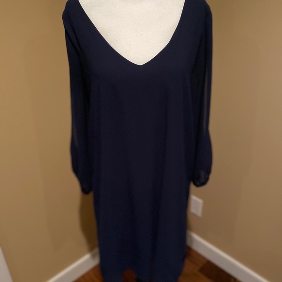 Dress - Picture 1 of 3